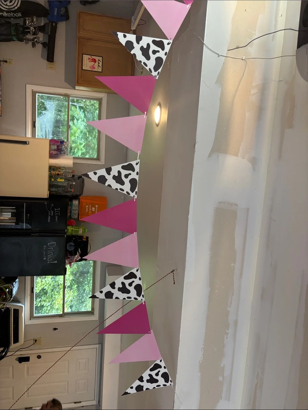 Cowgirl party decor